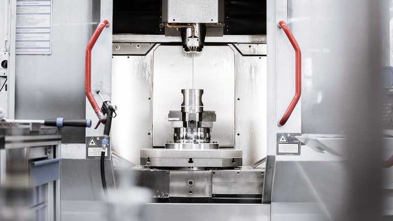 Aufnahme einer Außenzahnradpumpe zur Kältekompressorenschmierung.