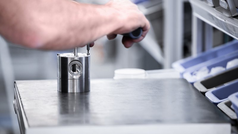 Bild der Anwendung Farbdruck, bei der Titanpumpen zum Einsatz kommen.