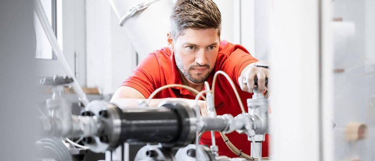 Herstellung eine Zahnradpumpe für die Fahrzeugtechnik von Scherzinger in Furtwangen.